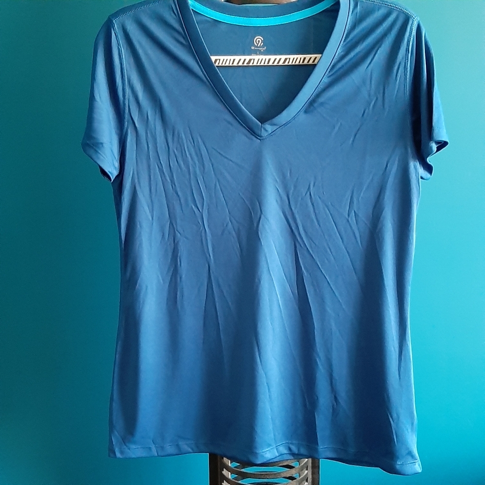Champion blue v-neck short sleeve t-shirt EUC